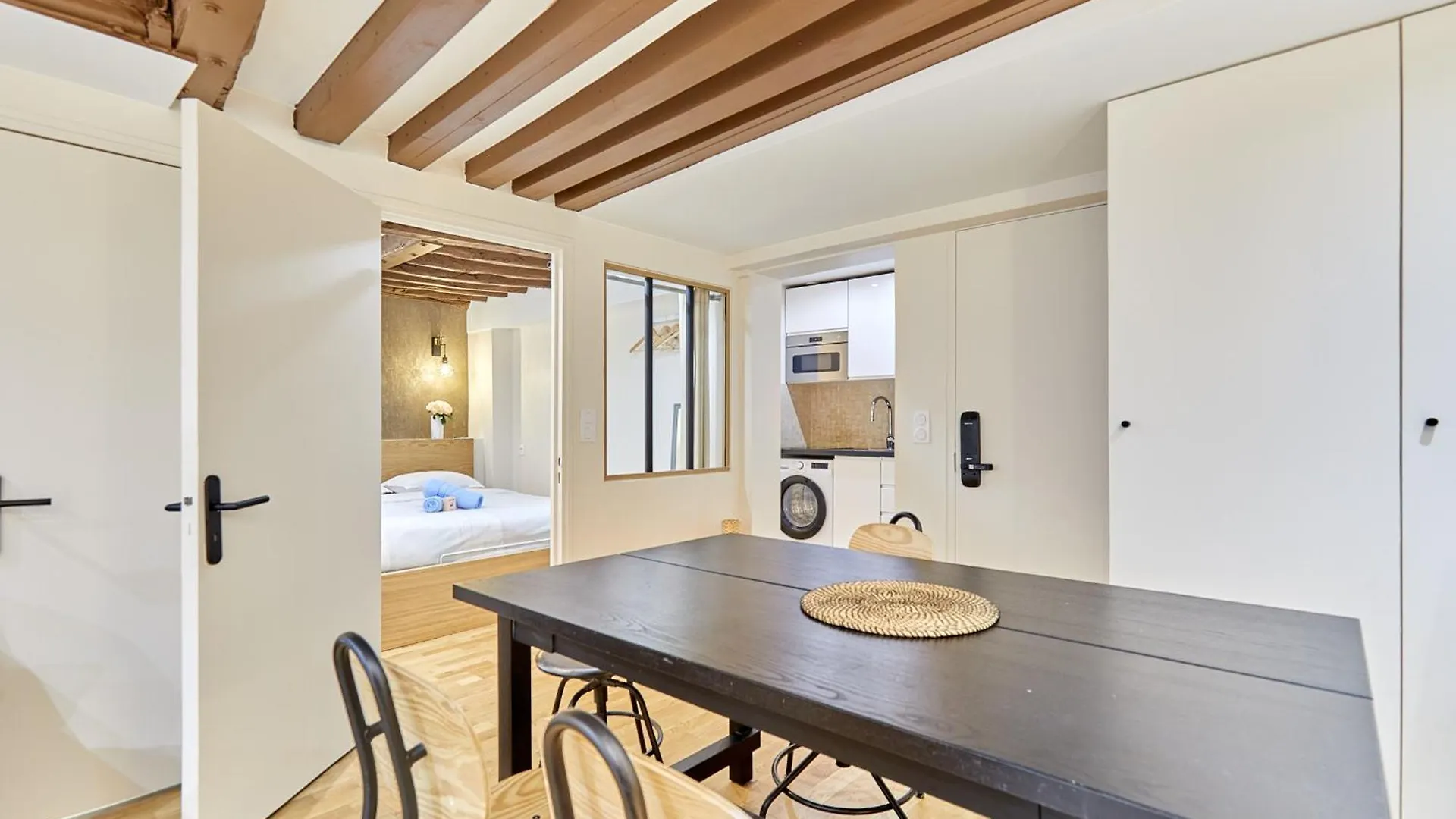 Rent A Room - Cosy 2Bdr باريس شقة