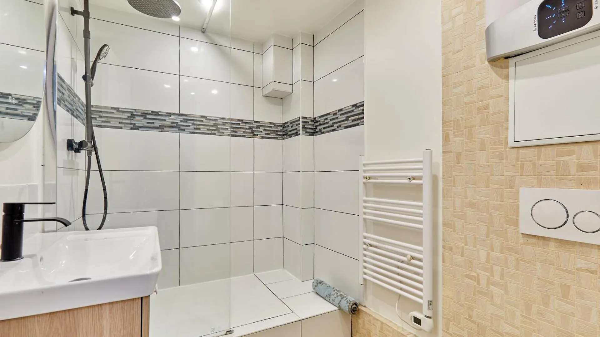 Rent A Room - Cosy 2Bdr باريس